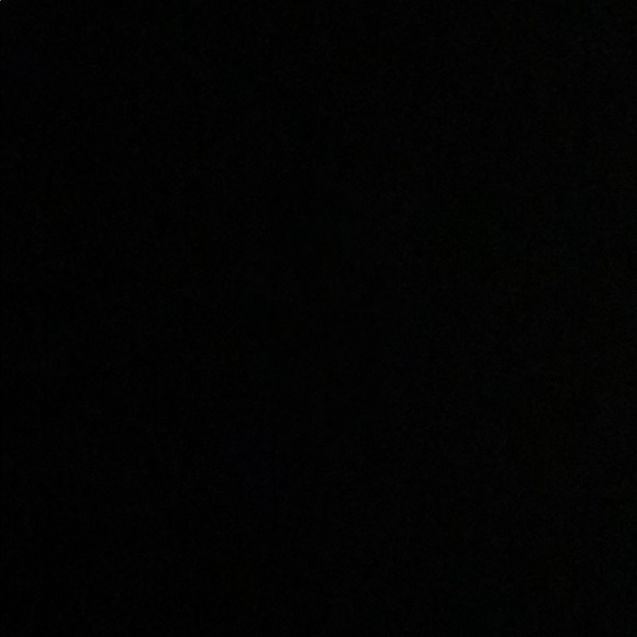 Meet your Posher, Lara - Picture 1 of 1